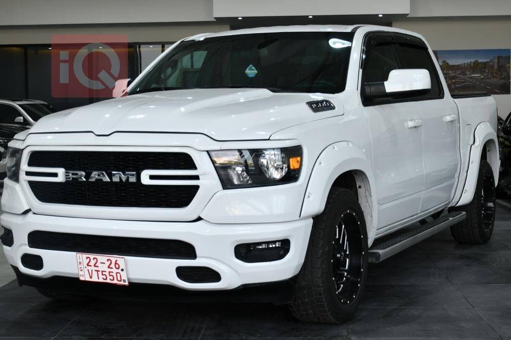 https://cdn.iqcars.io5b549169-b6c7-4b7b-84ba-21e79640b56c_0.jpg